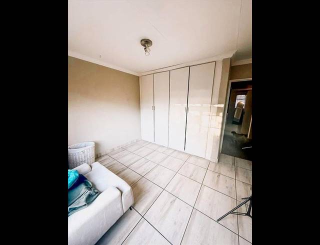 2 BEDROOM TOWNHOUSE FOR SALE IN JANSEN PARK